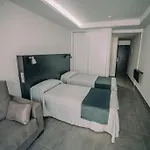 مانيكس أوربان 2*
